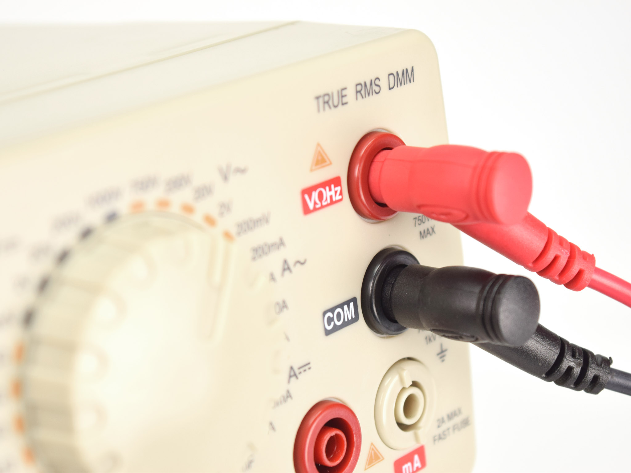 MD-200C: TRMS desktop digital multimeter (tester)